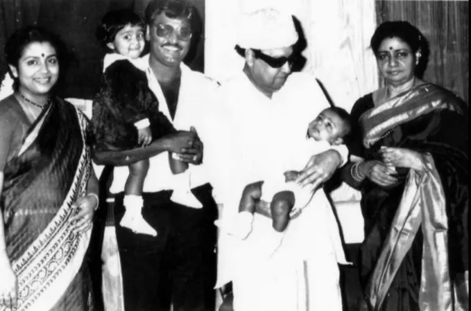 MGR with Bagyaraj family